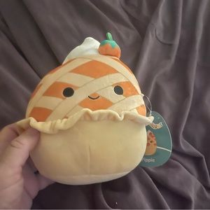 Pippie the 7.5 inch squishmallow